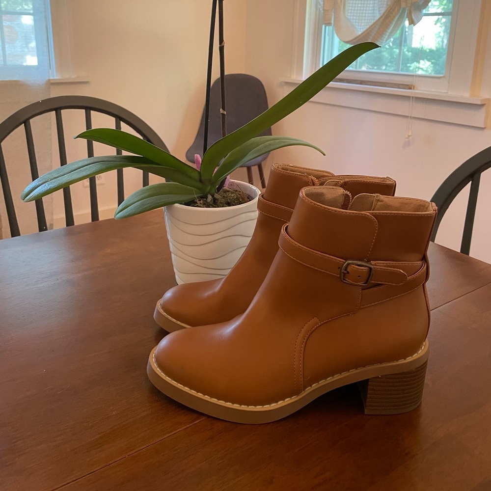 Brand new never warn booties